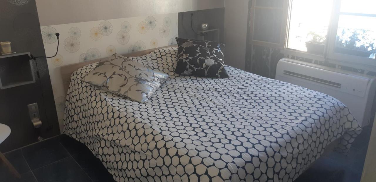 Patrick&Pierre Bed And Breakfast Nîmes Buitenkant foto