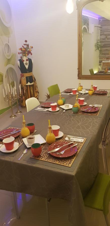 Patrick&Pierre Bed And Breakfast Nîmes Buitenkant foto